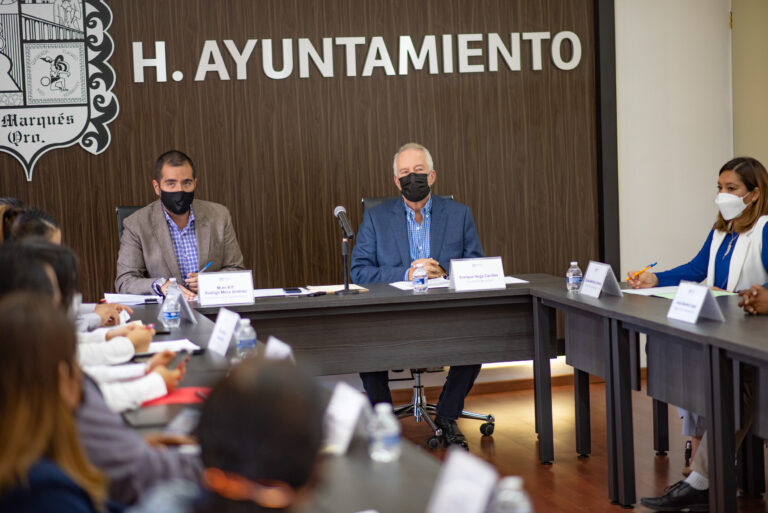 El Municipio de El Marqués refrenda su compromiso de trabajar para brindar certeza jurídica a los marquesinos (2)