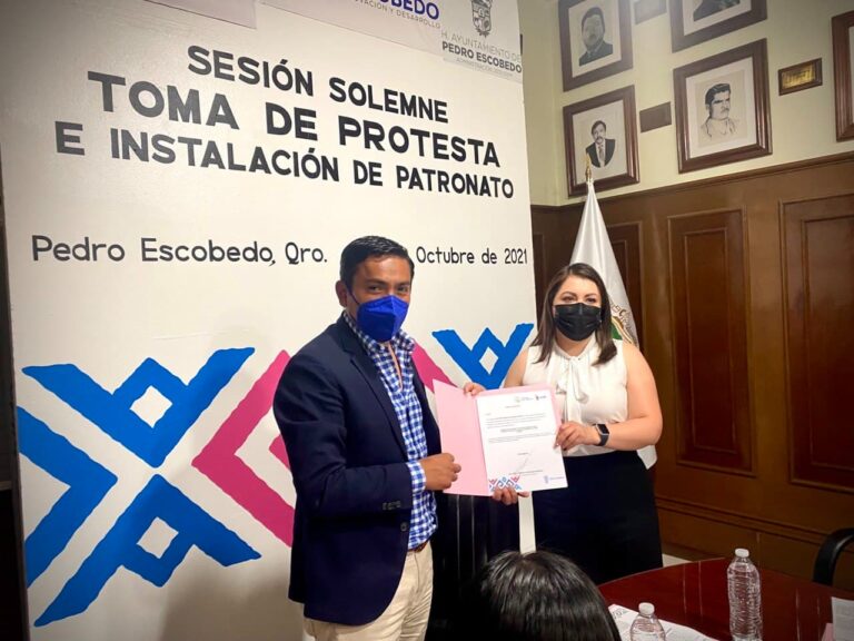 Toma-de-Protesta-del-Sistema-del-Patronato-del-Sistema-Municipal-DIF-la-voz-de-Queretaro