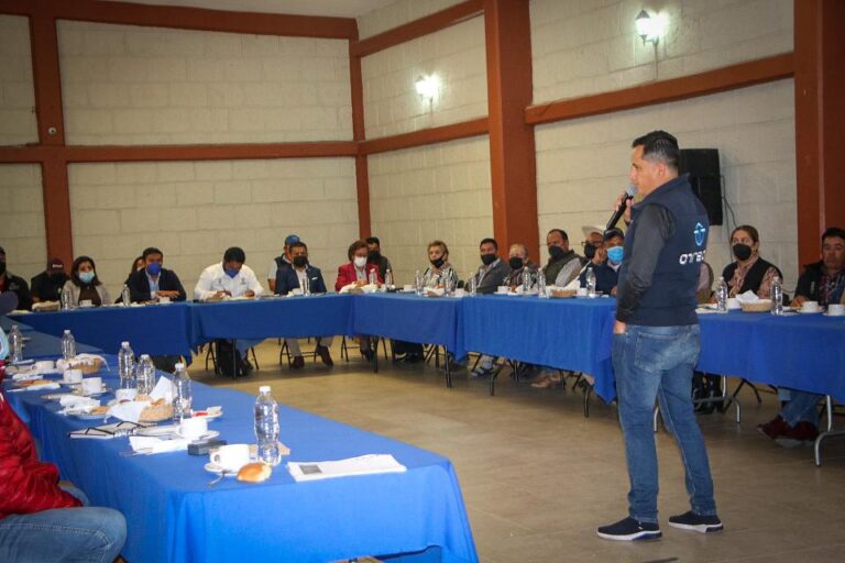 Pedro-Escobedo-capacitación-continua-Sector-Agrarío-la-voz-de-Querétaro