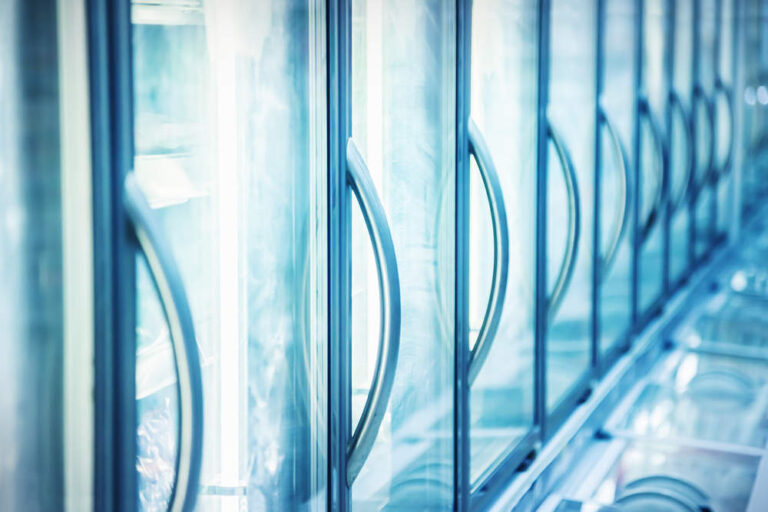 Puertas de refrigeradores comerciales de la empresa Rensa