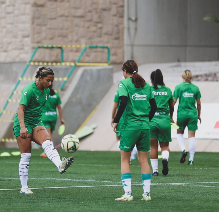 Alejandro Irarragorri busca el empoderamiento femenino a través del deporte