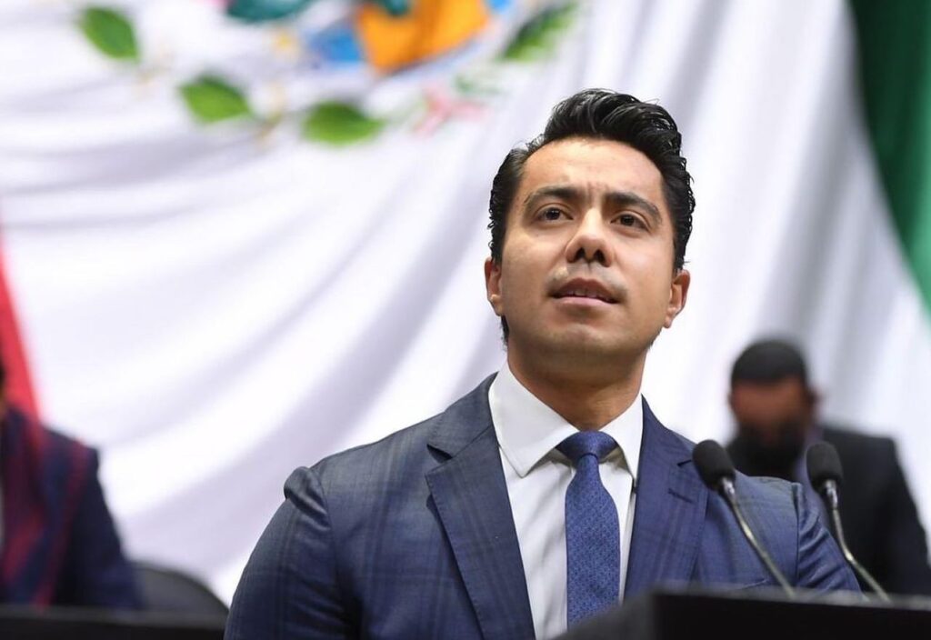 Diputado Federal Felifer Macías Olvera