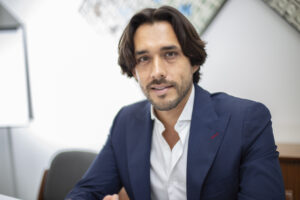 Fotografía del analista financiero Oscar Alonso Reyes de la Campa