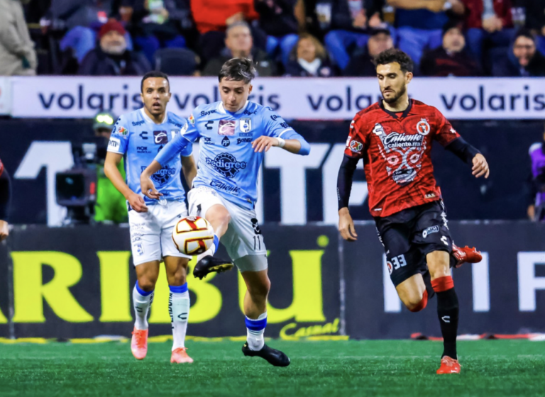 Grupo Caliente planea llevar jugadores del Querétaro al Tijuana.