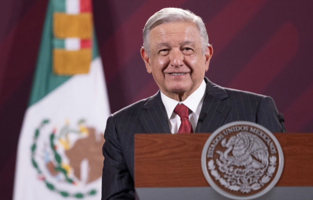 AMLO nuevamente habló del Tren México - Querétaro.