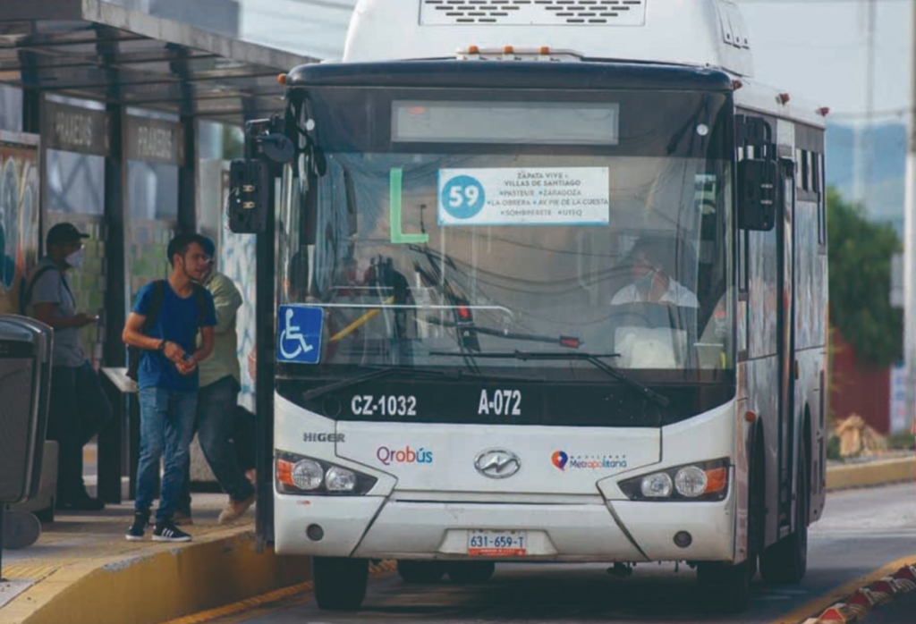 Se adquirirán camiones especiales con puerta de lado izquierdo para poder descender pasaje en Paseo 5 de Febrero.