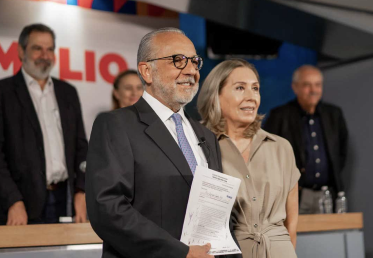 Ignacio Loyola fue el primer gobernador de alternancia en Querétaro.