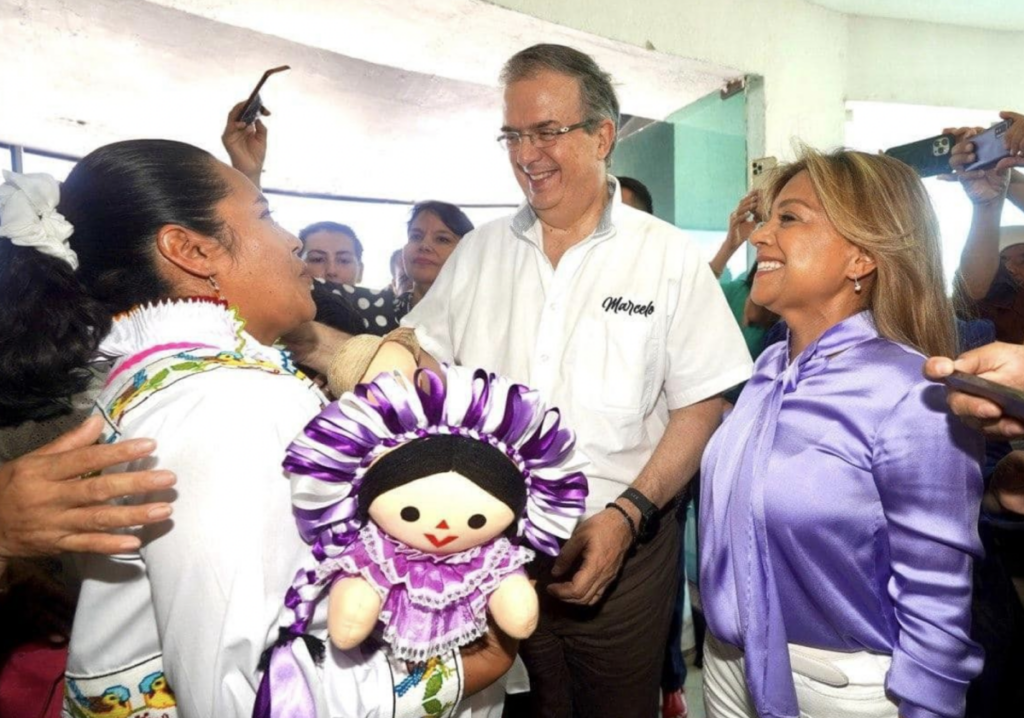 EN Querétaro, Marcelo Ebrard insiste en la necesidad de que se dé un debate entre las llamadas corcholatas.