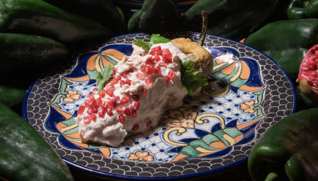 Se dice que el chile en nogada es originario de Puebla.