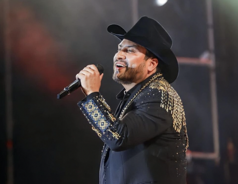 Julión Álvarez mencionó que los hermanos Martínez están "bien chavitos".