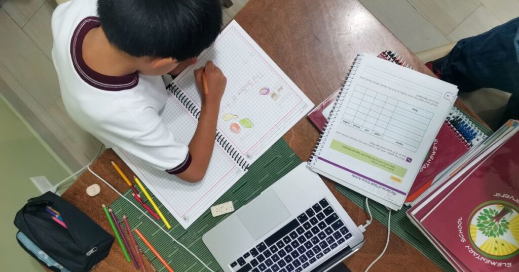 Alumnos de nivel básico tendrán su primer puente largo de noviembre