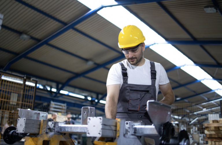Se oponen empresarios queretanos a reducir la jornada laboral.