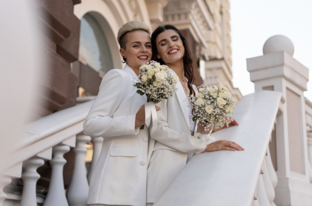 Parejas homosexuales ya podrán tener la bendición de la Iglesia.