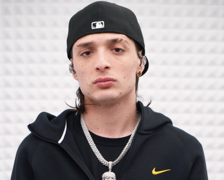 En duda la participación de Peso Pluma en Viña del Mar 2024.