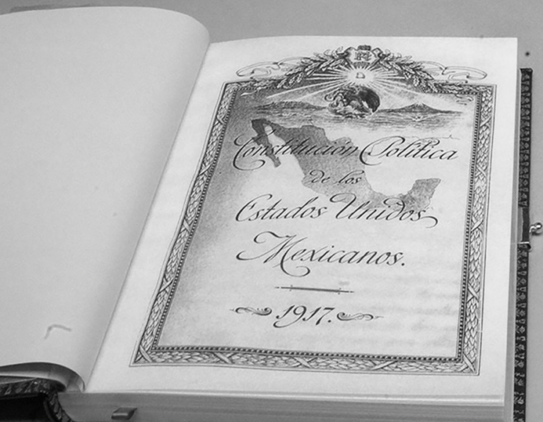 La Constitución de 1917 se promulgó en febrero pero entró en vigor hasta mayo del mismo año.