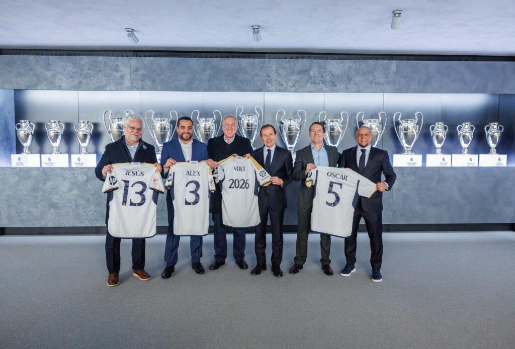 VOLT de Grupo AJE será la bebida energizante oficial del Real Madrid en países como Perú, México, Ecuador, Bolivia, entre otros.