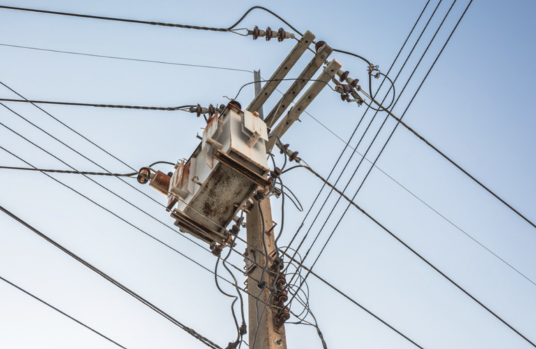 Los apagones son una constante en la capital queretana.