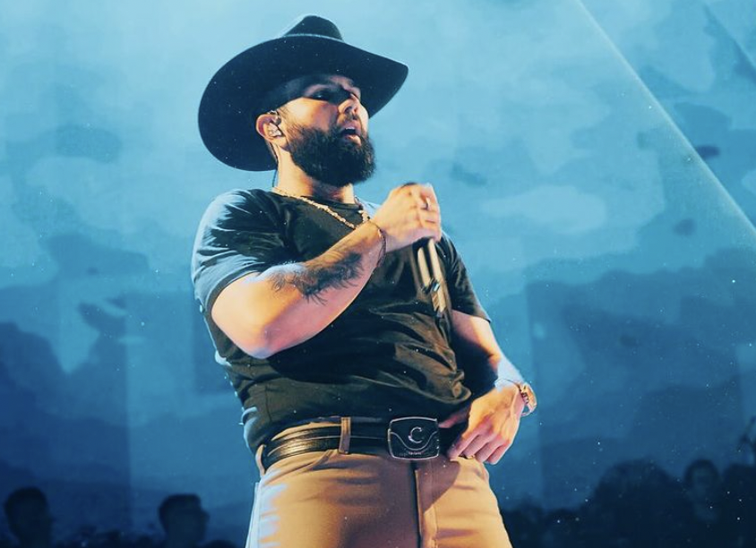 Carin León será telonero de The Rolling Stones.