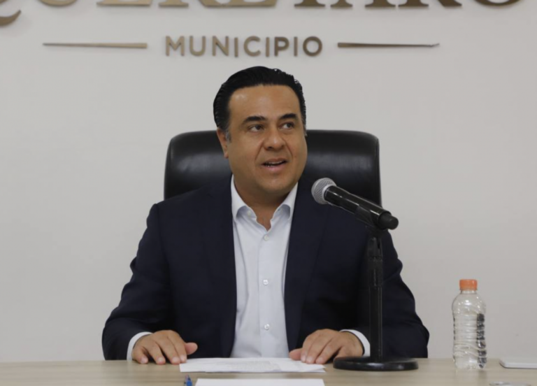 Luis Bernardo Nava, alcalde de Querétaro capital.