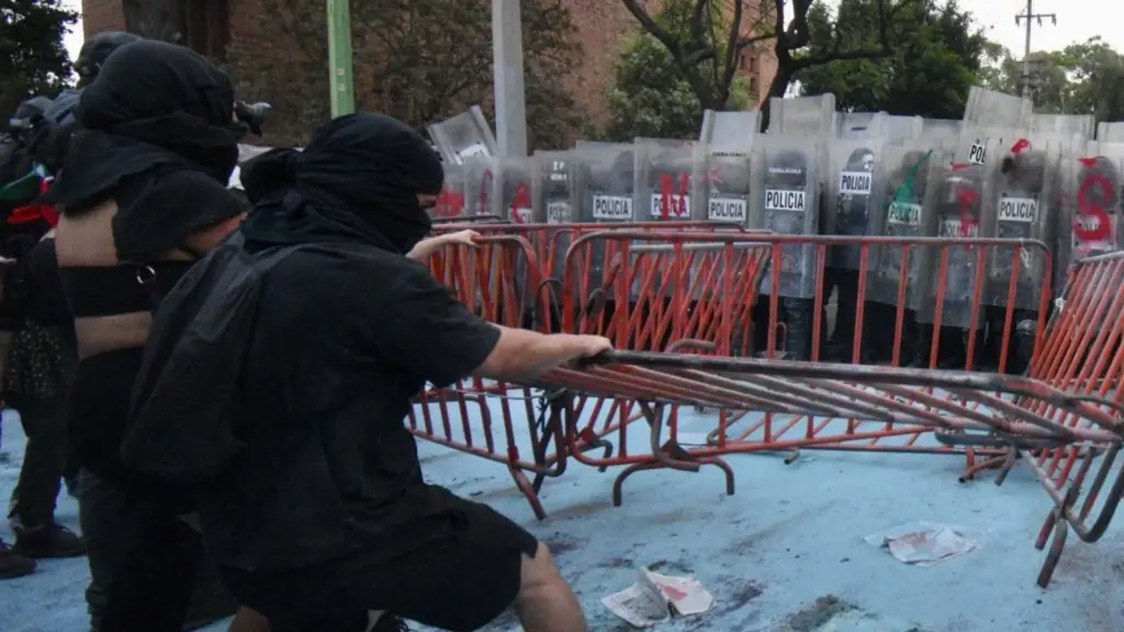 Seis policías lesionados en protesta pro-Palestina en CDMX