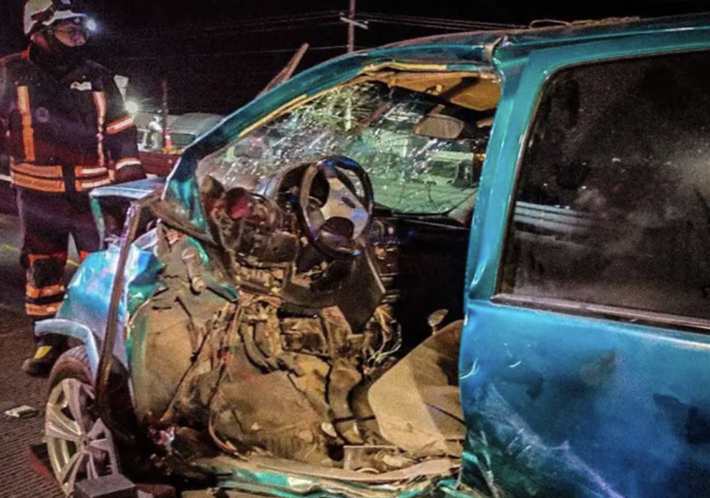 El accidente en el que murió la pareja, se reportó sobre la carretera federal 57 México-Querétaro, a la altura del kilómetro 57.