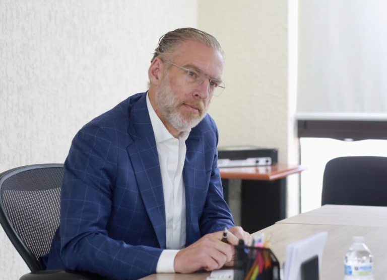 Del Petre dijo que han detectado que las empresas sancionadas realizan descargas de agua en lugares indebidos.