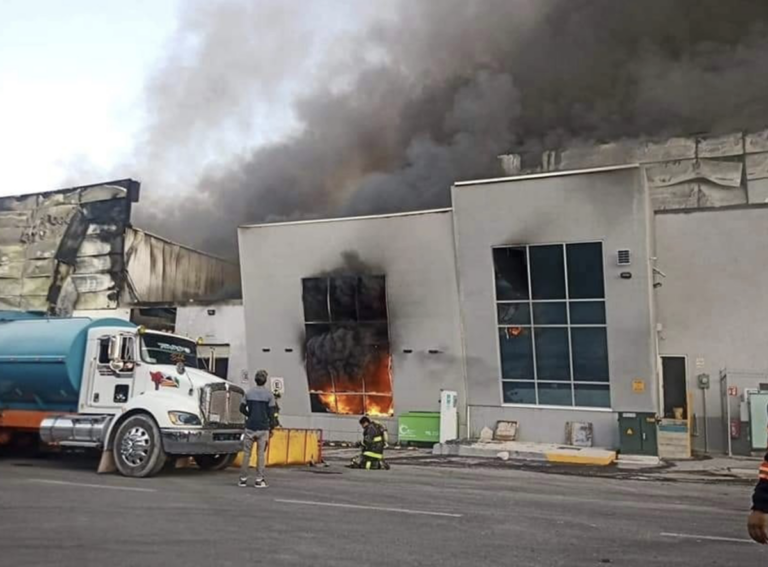 Incendio en Parque Industrial