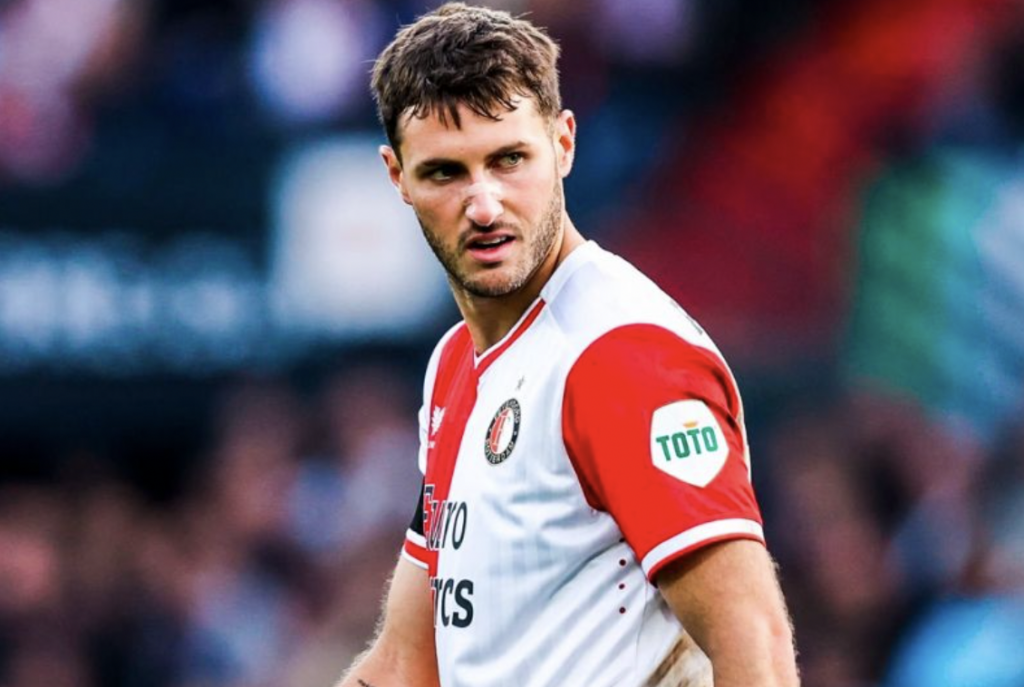 Santiago Gimenez pudo haber jugado en Gallos Blancos.