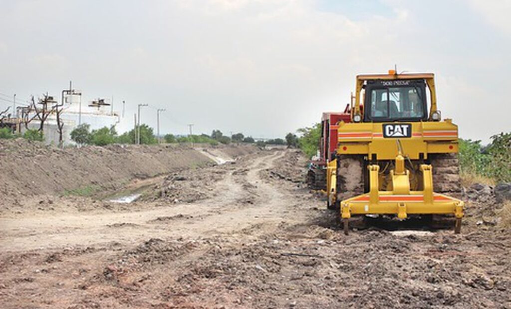 Continúa limpieza de bordos pese a sequía