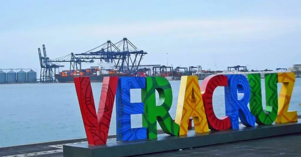 Román Corrons Chávez: Puerto de Veracruz crece económicamente
