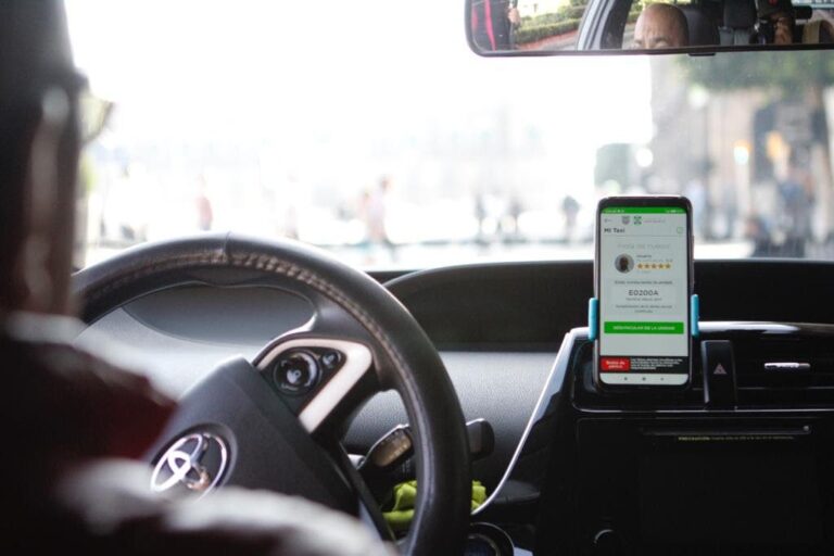 Mujer denuncia situación de PELIGRO al tomar taxi de InDrive