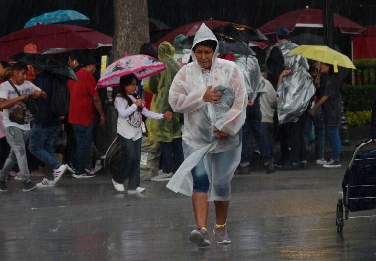 Tormenta Tropical John se intensifica a huracán, ¿cómo afectará a Querétaro?