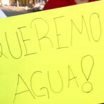 En Querétaro vecinos protestan durante competencia por falta de agua