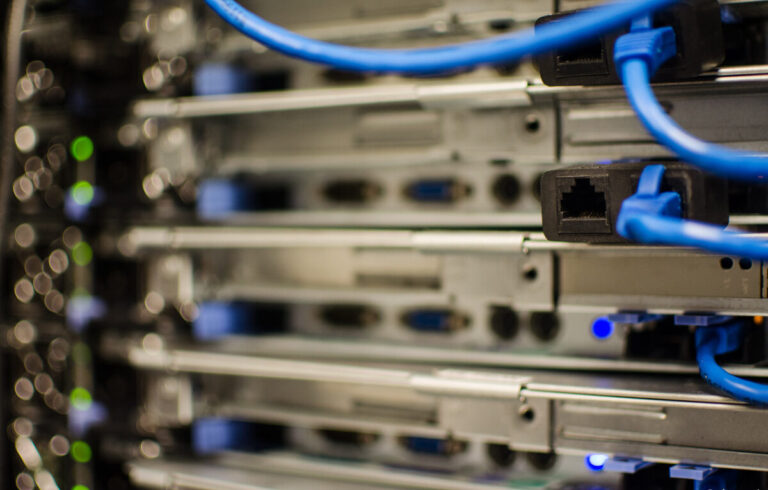 Llegan los "gigantes tecnológicos", traen mejor internet