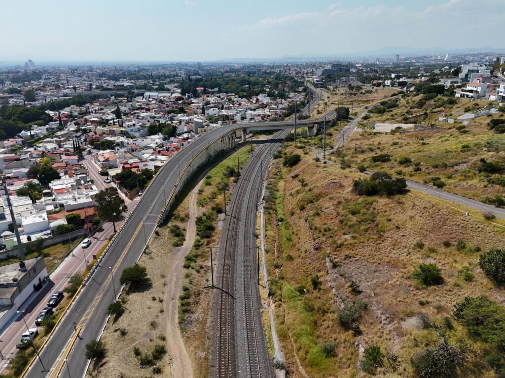 Construirán 7 km al mes para proyecto del Tren México-Querétaro