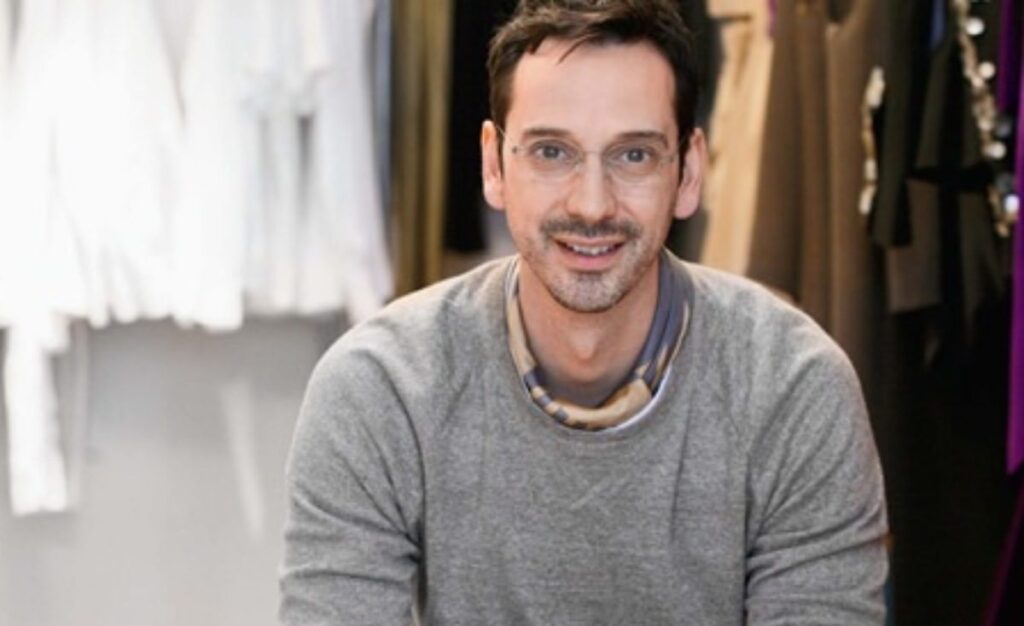 Macario Jiménez lanza "La Poeta" para celebrar 30 años