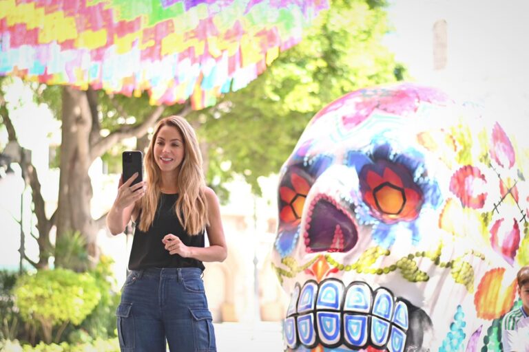 Patricia Lobeira Rodríguez destaca celebraciones culturales para Día de Muertos