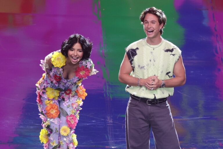 Ángela Aguilar enfrenta abucheos en Kids' Choice Awards