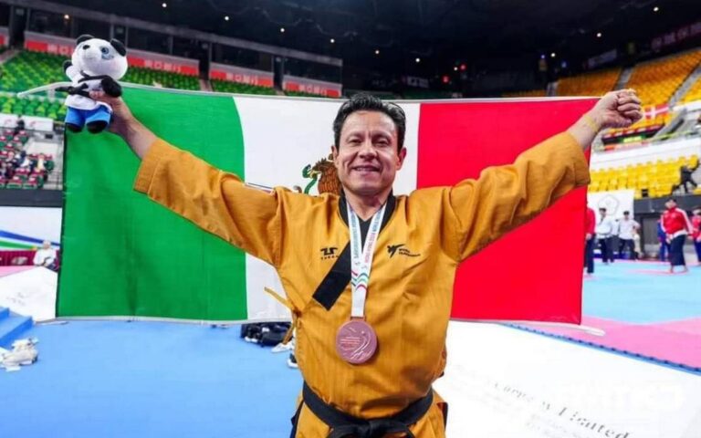 Enrique Luna Trejo gana bronce en Campeonato Taekwondo