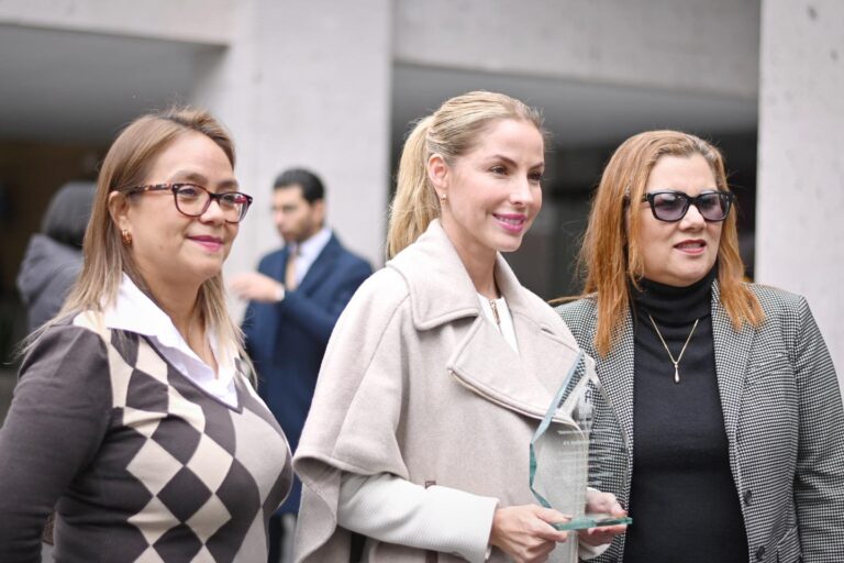 Patricia Lobeira Rodríguez: IVAI otorga a Veracruz el Distintivo “Ayuntamiento Transparente 2024”