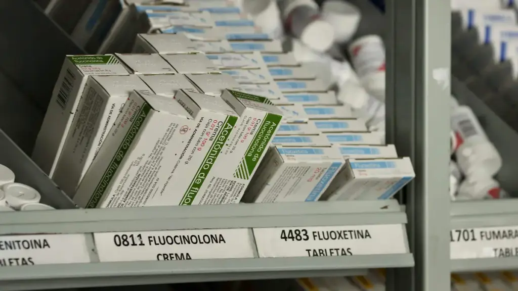 Van por medicamentos gratuitos en Querétaro