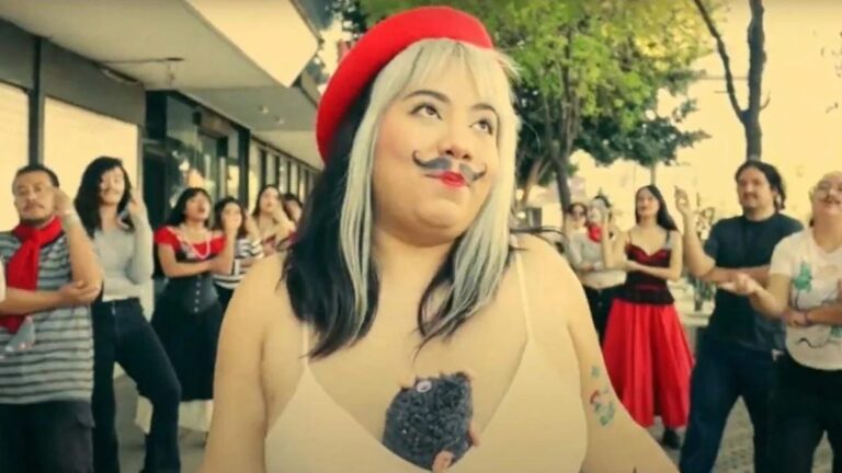 El fenómeno “Johanne Sacreblu”: ¿rumbo a la pantalla grande?