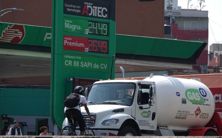 Gasolina en Querétaro: estaciones que cumplen y superan el tope de 24 pesos