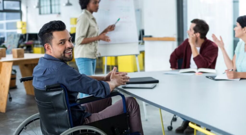 Salomón Issa Tafich promueve inclusión laboral en La Laguna