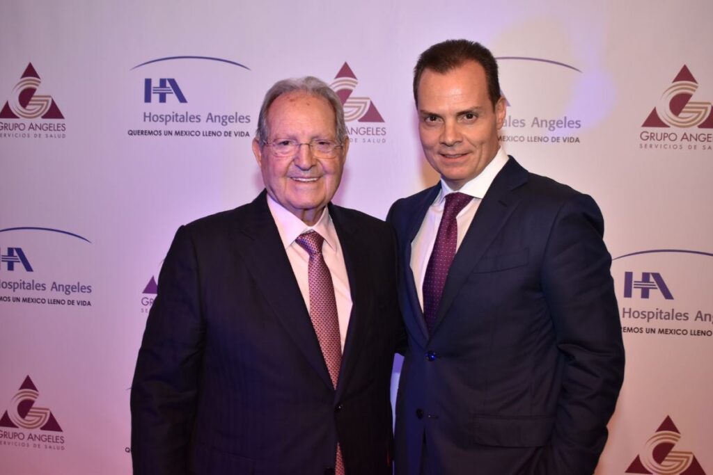 Olegario Vázquez Aldir reconoce muestras de cariño en redes sociales