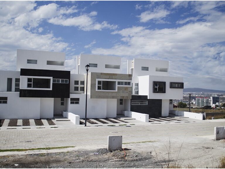 Regularización de fraccionamientos avanza en Querétaro