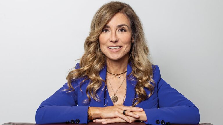 Reconocen a Elena Alti por impulsar equidad en Grupo Salinas