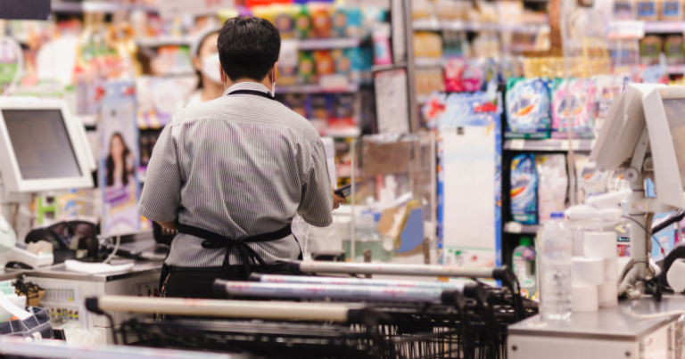 Entra en vigor la Ley Silla: derecho al descanso digno en el trabajo