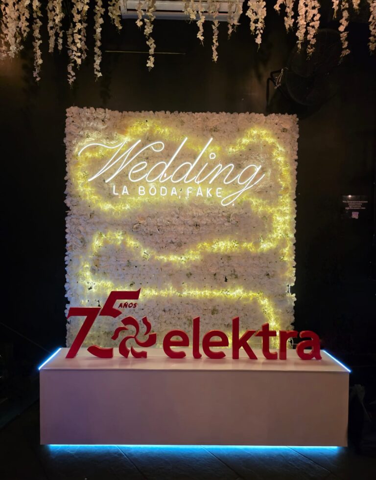 A 75 años de su creación, Elektra sigue innovando, esta vez redefiniendo el concepto de celebración al sorprender en la Ciudad de México.