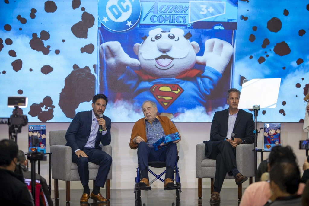 Dr. Simi vuela alto y lidera colaboraciones icónicas